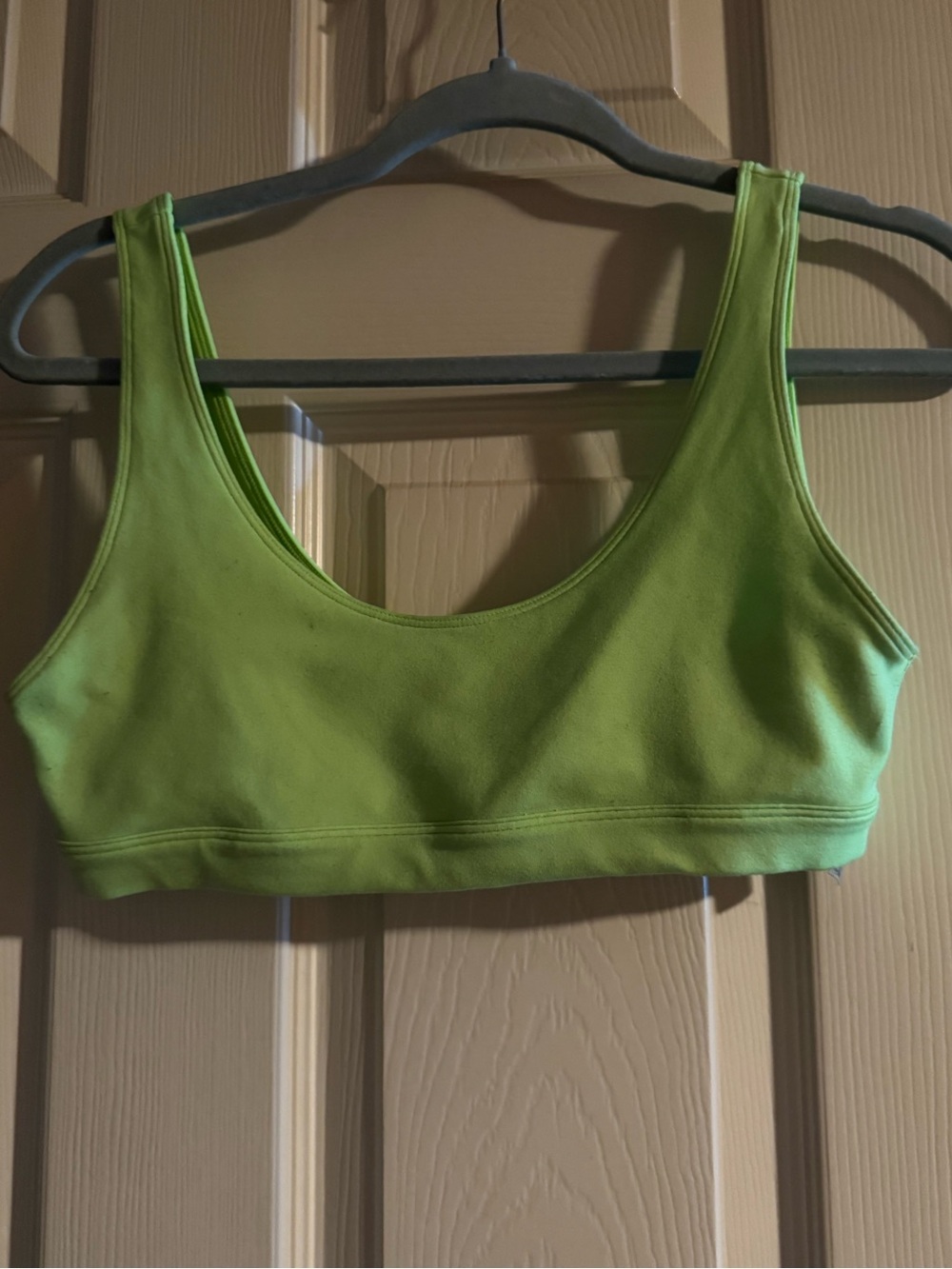 Alo Yoga- Women’s Seamless Scoop Neck Sports Bra - Lime Green